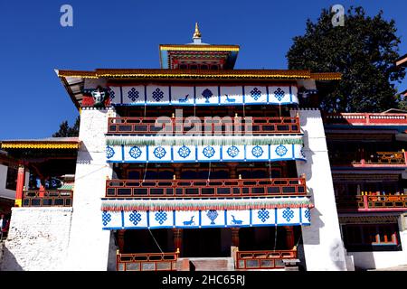 Monastero storico di Tawang, il più antico monastero in India, vista frontale dell'antico monastero buddista in Arunachal Prodesh, attrazione turistica dell'India nord-orientale Foto Stock