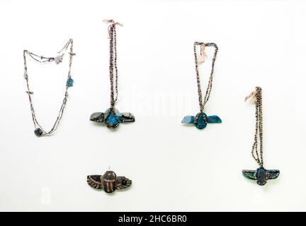 Gioielli antichi egiziani (Scarab). Gli scarabei erano amuleti popolari e sigilli d'impressione nell'antico Egitto. Foto Stock