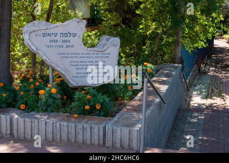 Mazkeret Batya, Israele - 25 settembre 2021: Fondata nel 1883 da un gruppo di membri del movimento Blu con l'assistenza del Barone E. de Rothschild Foto Stock