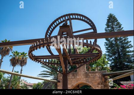 Mazkeret Batya, Israele - 25 settembre 2021: Fondata nel 1883 da un gruppo di membri del movimento Blu con l'assistenza del Barone E. de Rothschild Foto Stock