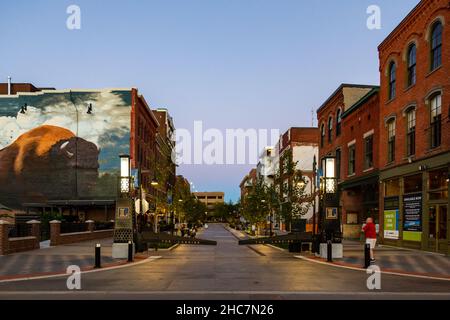 "The Landing" in West Columbia Street nel centro di Fort Wayne, Indiana, USA. Foto Stock