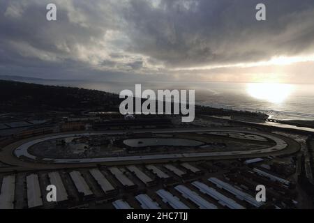 Una vista aerea della zona fieristica e dell'ippodromo del Mar, sabato 25 dicembre 2021, a del Mar, California Foto Stock