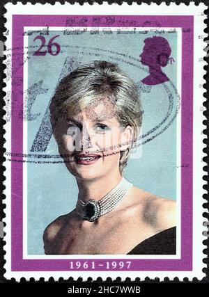 REGNO UNITO - CIRCA 1998: Un francobollo stampato nel Regno Unito mostra Diana, Principessa del Galles (foto di Lord Snowdon), circa 1998. Foto Stock
