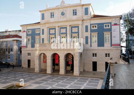 Teatro Nazionale di Sao Carlos, teatro lirico del 18th secolo con facciata neoclassica, Lisbona, Portogallo Foto Stock