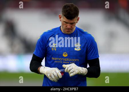 London Stadium, Londra, Regno Unito. 26th Dic 2021. Premier League Football West Ham Versus Southampton; Fraser Forster of West Ham United durante il warm up Credit: Action Plus Sports/Alamy Live News Foto Stock