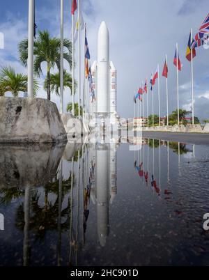 Kourou, Guyana francese. 21 dicembre 2021. Un beffo del razzo Arianespace Ariane 5 segna l'ingresso al Guiana Space Center, 21 dicembre 2021 a Kourou, Guyana Francese. Credit: Bill Ingls/NASA/Alamy Live News Foto Stock