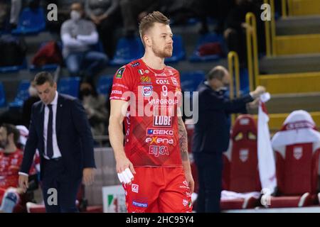 Civitanova Marche, Italia. 26th Dic 2021. Ivan Zaytsv, cucine Lube Civitanova durante Cucine Lube Civitanova vs Kioene Padova, Campionato di Volley Superlega Serie A in Civitanova Marche, Italia, 26 dicembre 2021 Credit: Independent Photo Agency/Alamy Live News Foto Stock