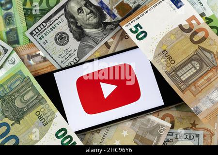 Editoriale di YouTube. Foto illustrativa per notizie su YouTube - una piattaforma video online Foto Stock