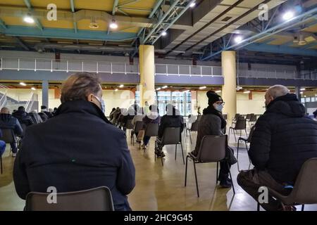 Italia, Malpensa Fiere, vaccino covid vaccino centrale della terza dose Foto Stock