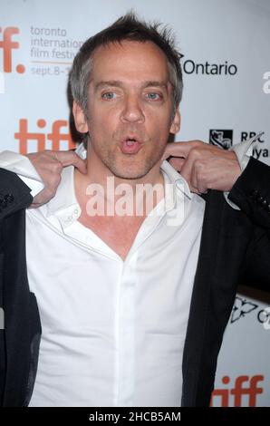 Toronto, Canada. 13th Set 2011. TORONTO, IL - SETTEMBRE 12: Jean-Marc Valle partecipa al 'Cafe De Flore' Premiere alla Principessa del Galles durante il Toronto International Film Festival 2011 il 12 Settembre 2011 a Toronto, Canada. Persone: Jean-Marc Valle credito: Storms Media Group/Alamy Live News Foto Stock