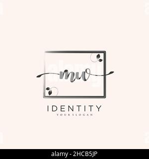 MW Handwriting logo arte vettoriale di firma iniziale, matrimonio, moda, gioielleria, boutique, floreale e botanica con modello creativo per qualsiasi azienda Illustrazione Vettoriale