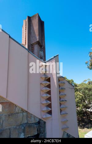 L'inceneritore Willoughby, progettato da Walter Burley Griffin ed Eric Nichols 1943, è un edificio industriale indipendente, influenzato da Myan. Foto Stock