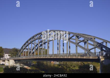 La brigde di Hindenburg a Rinteln, Germania Foto Stock