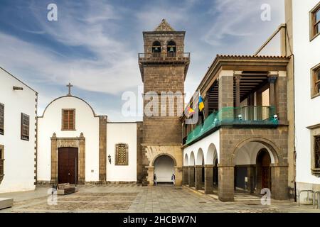 Corte superiore di giustizia e chiesa di San Agustin a Las Palmas de Gran Canaria, Isole Canarie, Spagna Foto Stock