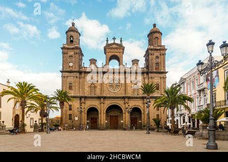 Cattedrale di Santa Ana sulla piazza principale di Vegueta che è la parte più antica di Las Palmas, Gran Canaria, Spagna Foto Stock