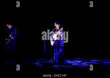 Auditorium Parco della Musica, Roma, Italia, 26 dicembre 2021, Carmen Consoli, cantante e cantautore durante Carmen Consoli in tour con il suo nuovo albu Foto Stock