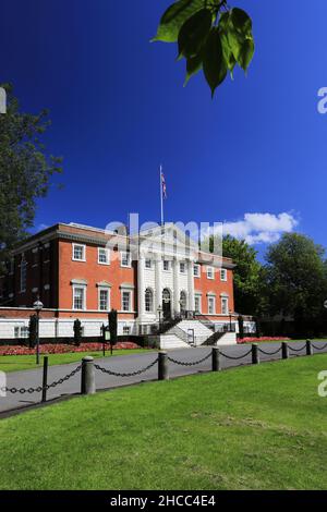 Golden Gates, Municipio e giardini, Warrington Town, Cheshire, Inghilterra, Regno Unito Foto Stock