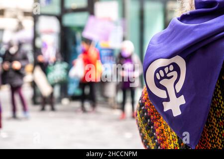 Valencia, Spagna; 8th marzo 2021: Raduni femministi per celebrare la Giornata delle Donne il 8 marzo 2021. Foto Stock