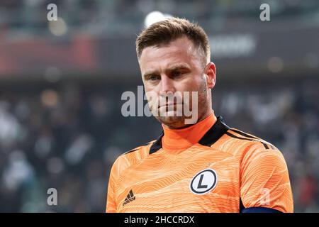 Varsavia, Polonia. 09th Dic 2021. Artur Boruc di Legia visto durante la partita della UEFA Europa League Group Stage tra Legia Warszawa e Spartak Mosca al Maresciallo Jozef Pilsudski Legia Warsaw Municipal Stadium.Final Score; Legia Warszawa 0:1 Spartak Mosca. Credit: SOPA Images Limited/Alamy Live News Foto Stock