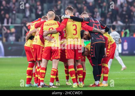 Varsavia, Polonia. 28th Nov 2021. I giocatori di Jagiellonia hanno visto durante la partita polacca PKO Ekstraklasa League tra Legia Warszawa e Jagiellonia Bialystok al Maresciallo Jozef Pilsudski Legia Warsaw Municipal Stadium.Final Score; Legia Warszawa 1:0 Jagiellonia Bialystok. (Foto di Mikolaj Barbanell/SOPA Images/Sipa USA) Credit: Sipa USA/Alamy Live News Foto Stock