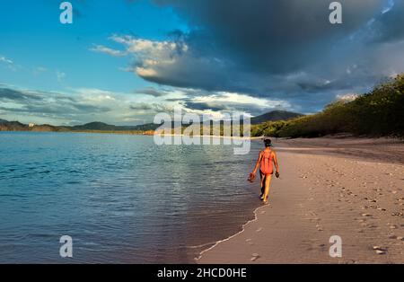 Bella Playa Conchal, una spiaggia fatta di conchiglie, Guanacaste, Costa Rica Foto Stock
