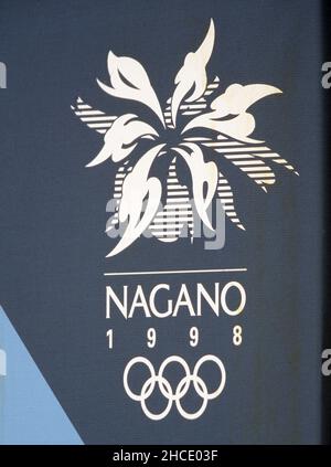 Nagano, Giappone. 28th Dic, 2021. Primo: Sport, sport invernali Olympia, Olympias, 1998 Nagano, Giappone, Olimpiadi invernali, 98, archivio immagini cerimonia di apertura backer, simbolo immagine credito: dpa / Alamy Live News Foto Stock