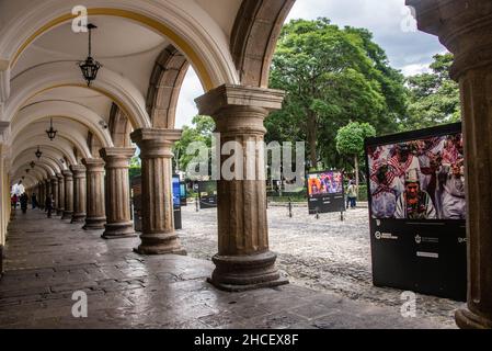 Veduta del Palacio de los Capitanes Generales (Palazzo Generale del Capitano), Antigua, Guatemala Foto Stock