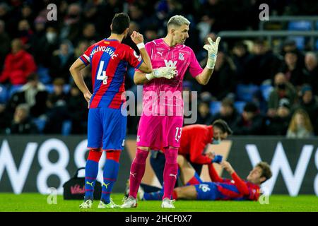 LONDRA, REGNO UNITO. DICEMBRE 28th Vicente Guaita di Crystal Palace gesti durante la partita della Premier League tra Crystal Palace e Norwich City a Selhurst Park, Londra martedì 28th dicembre 2021. (Credit: Federico Maranesi | MI News) Credit: MI News & Sport /Alamy Live News Foto Stock