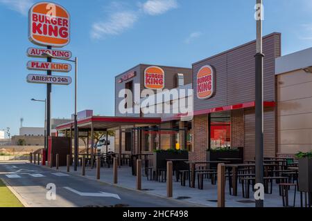 Palma di Maiorca, Spagna; dicembre 27 2021: Visione generale della multinazionale del fast food, Burguer King, a Palma di Maiorca, Spagna Foto Stock