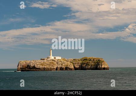 Isola del mouro nella baia di Santander Foto Stock