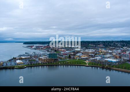 Il lungomare di Olympia, Washington al tramonto nel dicembre del 2021 Foto Stock