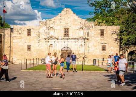 La facciata della Missione di Alamo a San Antonio Foto Stock