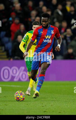 Londra, Regno Unito. 28th Dic 2021. Odsonne Edouard di Crystal Palace in palla durante la partita della Premier League tra Crystal Palace e Norwich City a Selhurst Park, Londra, Inghilterra, il 28 dicembre 2021. Foto di Carlton Myrie. Solo per uso editoriale, licenza richiesta per uso commerciale. Nessun utilizzo nelle scommesse, nei giochi o nelle pubblicazioni di un singolo club/campionato/giocatore. Credit: UK Sports Pics Ltd/Alamy Live News Foto Stock