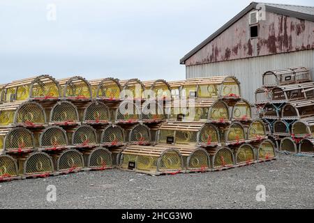 Morristown, Nuova Scozia, Canada, dicembre 25 2021. Trappole di granchio giallo di legno. Luke Durda/Alamy Foto Stock