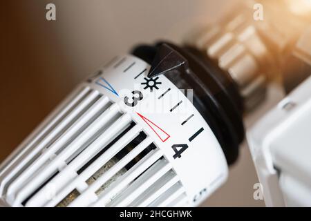 primo piano del termostato del radiatore Foto Stock