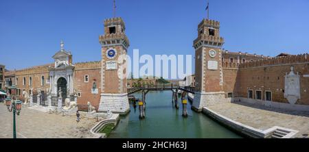 Portale d'ingresso e porta ingresso all'acqua dell'Arsenale, Castello, Venezia, Provincia di Venezia, Italia Foto Stock