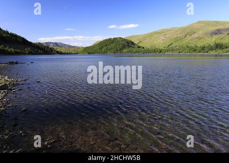 Vista estiva sul Thirlmere Reservoir, Allerdale; Lake District National Park, Cumbria, Inghilterra, Regno Unito Foto Stock