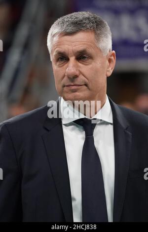 Perugia, Italia. 29th dic, 2021. Stoytchev raostin (1Â° allenatore verona volley) durante Sir Safety Conad Perugia vs Volley Verona, Volley Serie Italiana A Men Superleague Championship a Perugia, Italia, Dicembre 29 2021 Credit: Independent Photo Agency/Alamy Live News Foto Stock