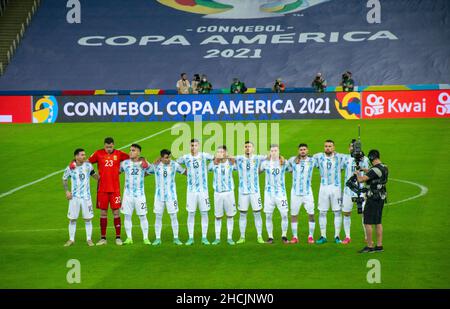 Brasile vs argentina giocando a calcio, la finale America 2021 Foto Stock