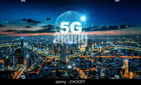 Sistema Smart Connection Network, concetto Smart City Network, connessione wireless 5G. Foto Stock