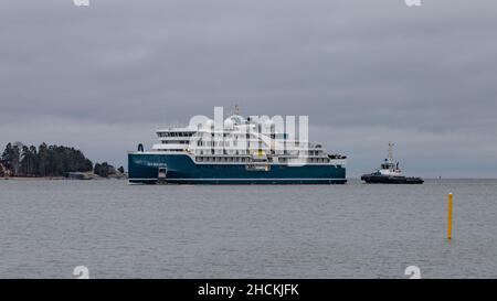 La nuova nave da crociera della spedizione di Swan Hellenic SH Minerva che ritorna al cantiere navale di Helsinki dopo prove in mare. Foto Stock