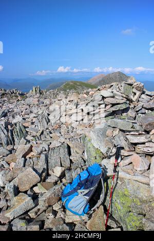 Cima cairn su Stob na Broige, Buchaille Etive Mor, Glencoe, Scozia Foto Stock