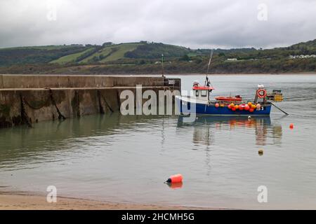 Barca da pesca, porto di New Quay, Ceredigion, Galles Foto Stock