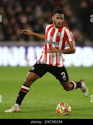 Londra, Inghilterra, 29th dicembre 2021. Dominic Thompson di Brentford durante la partita della Premier League al Brentford Community Stadium di Londra. Il credito d'immagine dovrebbe leggere: Paul Terry / Sportimage Foto Stock