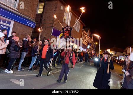 Rye Bonfire Night Parade 2021 novembre Foto Stock