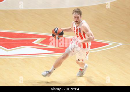 Nate Wolters (Red Star Belgrado) contro Zenit (San Pietroburgo). Euroleage Basketball 2021-22 Foto Stock