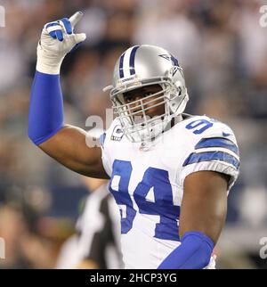 Arlington, Stati Uniti. 02nd Dic 2012. Dallas Cowboys linebacker DeMarcus Ware (94) celebra dopo aver saccheggiato i folli di Philadelphia Eagles Nick nel primo trimestre al Cowboys Stadium di Arlington, Texas, domenica 2 dicembre 2012. Ware è stato selezionato come finalista per la NFL Hall of Fame. (Foto di Ron Jenkins/Fort Worth Star-Telegram/TNS/Sipa USA) Credit: Sipa USA/Alamy Live News Foto Stock