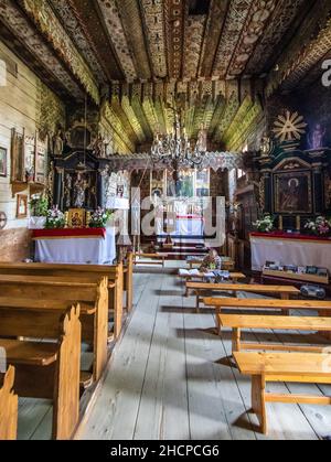 Completata nel 15th secolo, la Chiesa di San Michele Arcangelo a Debno è un sito patrimonio dell'umanità dell'UNESCO. Qui in particolare gli interni Foto Stock