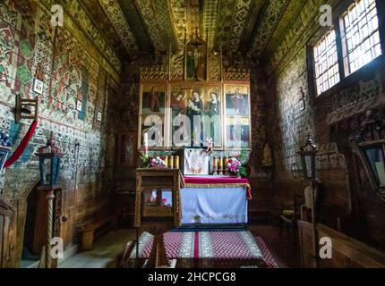 Completata nel 15th secolo, la Chiesa di San Michele Arcangelo a Debno è un sito patrimonio dell'umanità dell'UNESCO. Qui in particolare gli interni Foto Stock