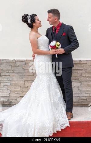 Foto di matrimonio di una coppia latinoamericana (cubana) Foto Stock